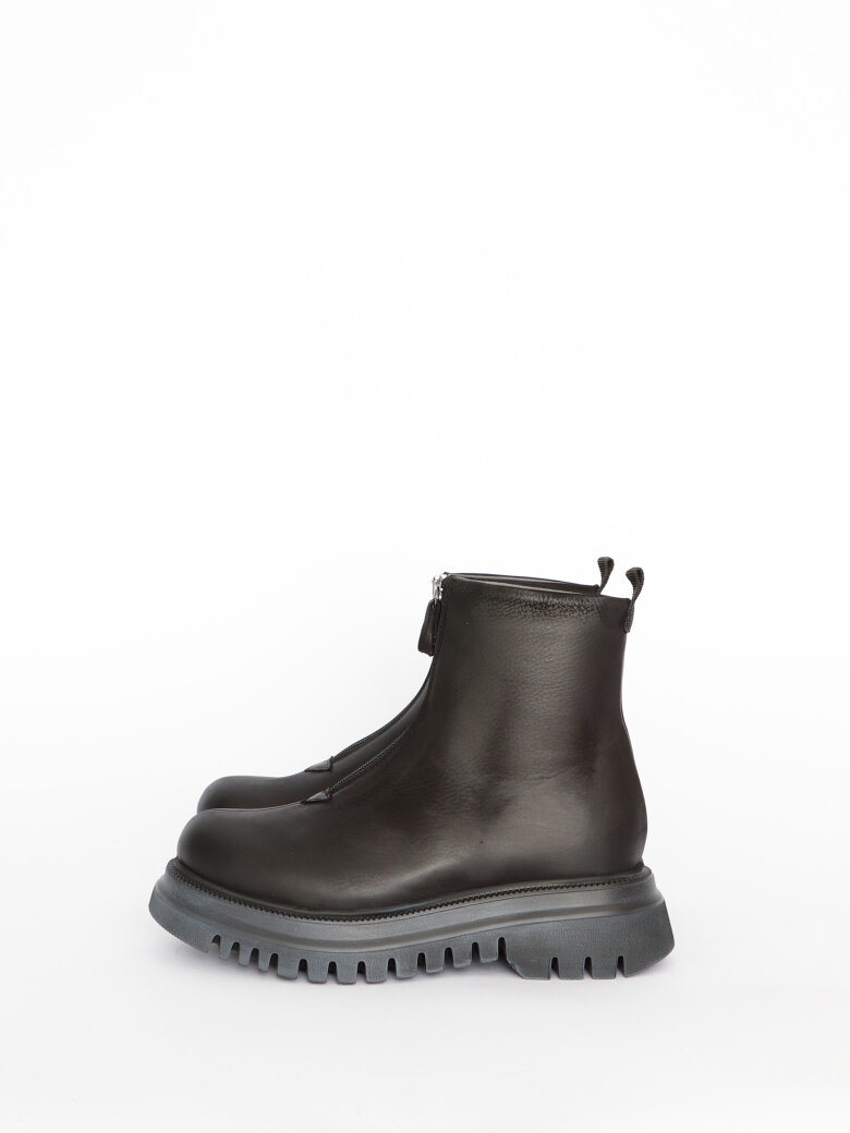 Lofina - Boot with front zipper
