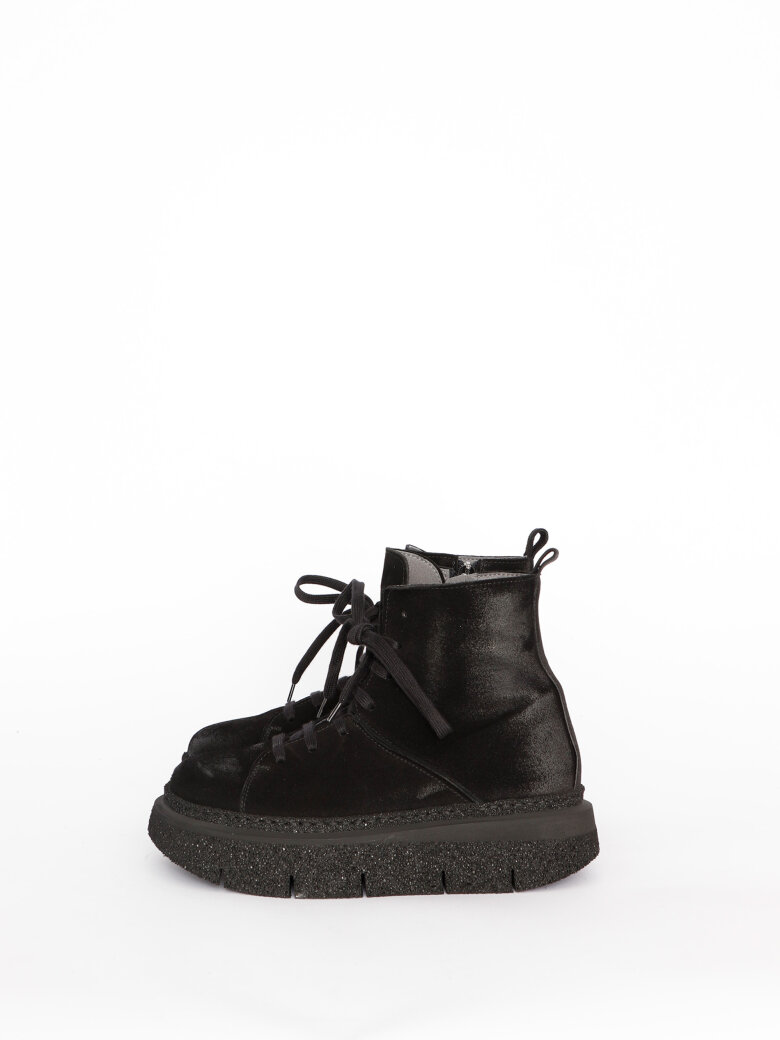 Lofina - Boot in suede with zipper and laces