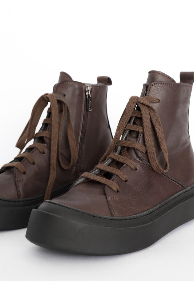 Lofina - Boot with laces and zipper