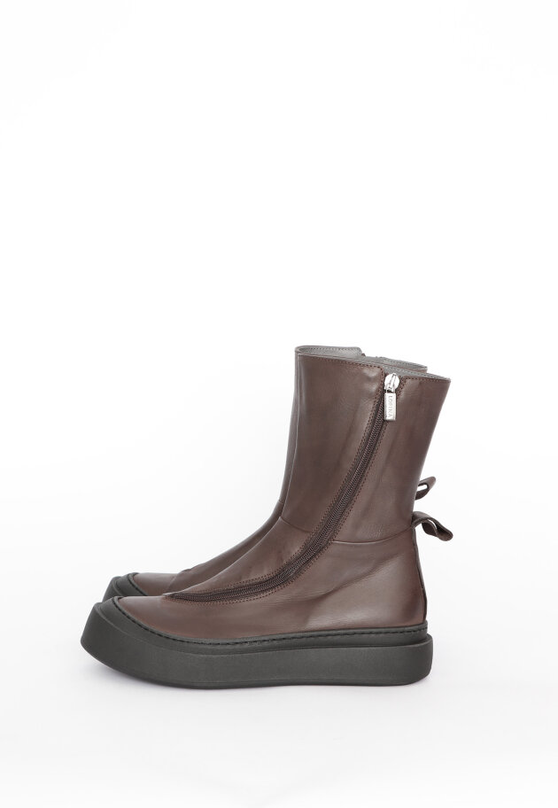 Lofina - Boot with twisted zipper
