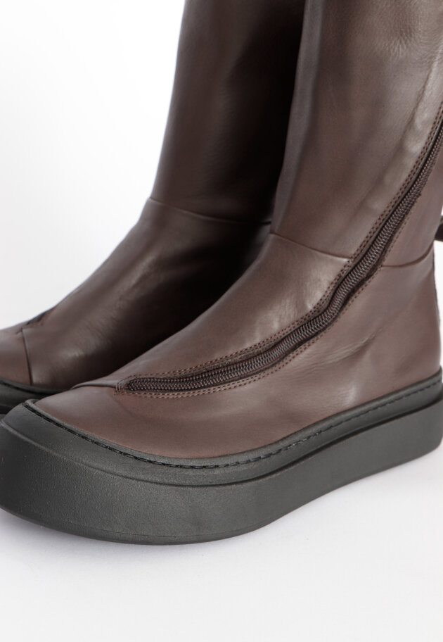 Lofina - Boot with twisted zipper