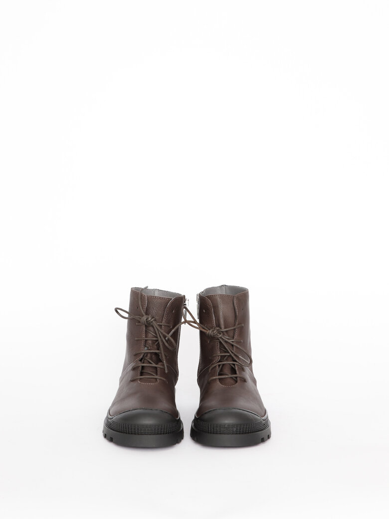 Lofina - Boot with laces and a zipper