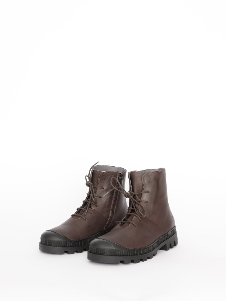 Lofina - Boot with laces and a zipper