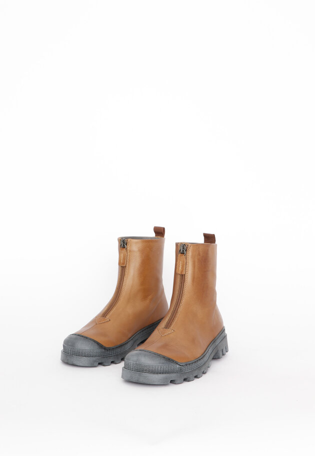 Lofina - Boot with front zipper