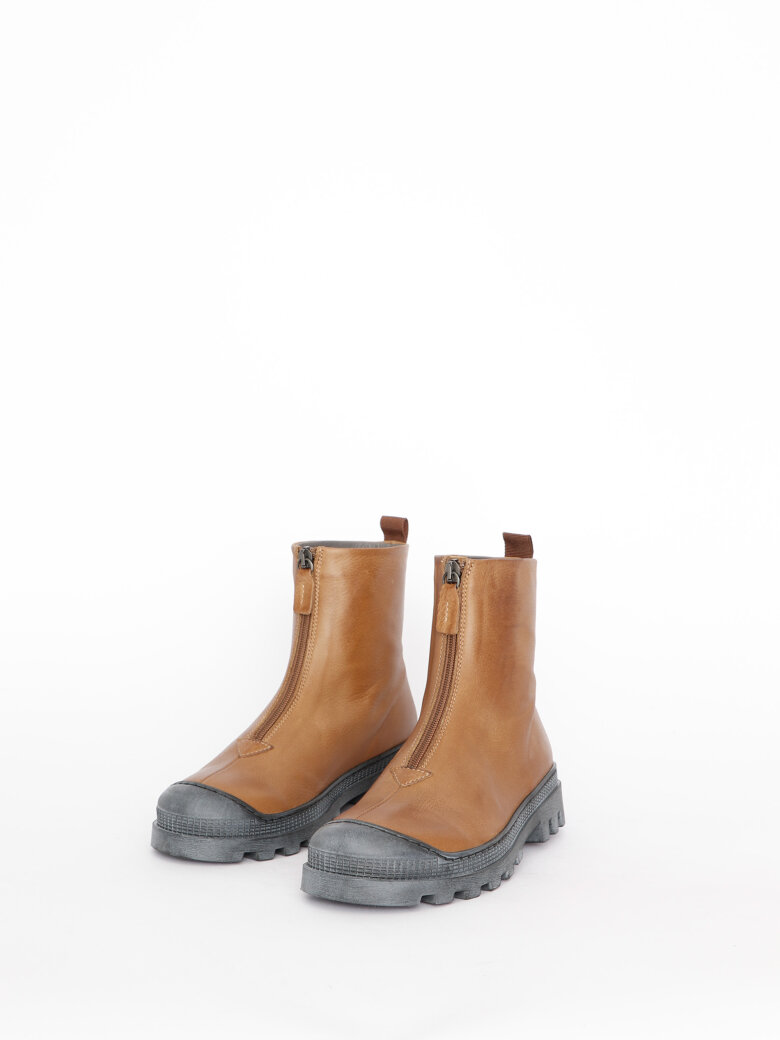 Lofina - Boot with front zipper