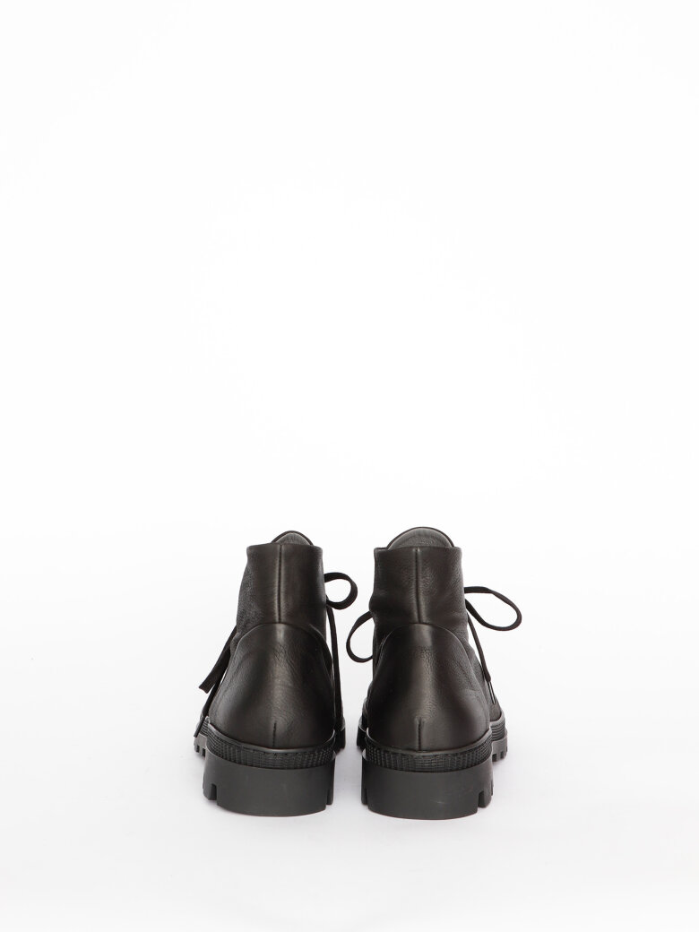 Lofina - Men's boot with laces