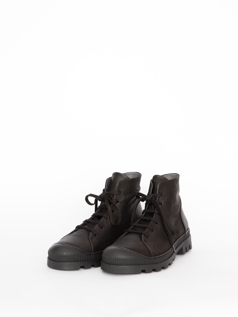 Lofina - Men's boot with laces
