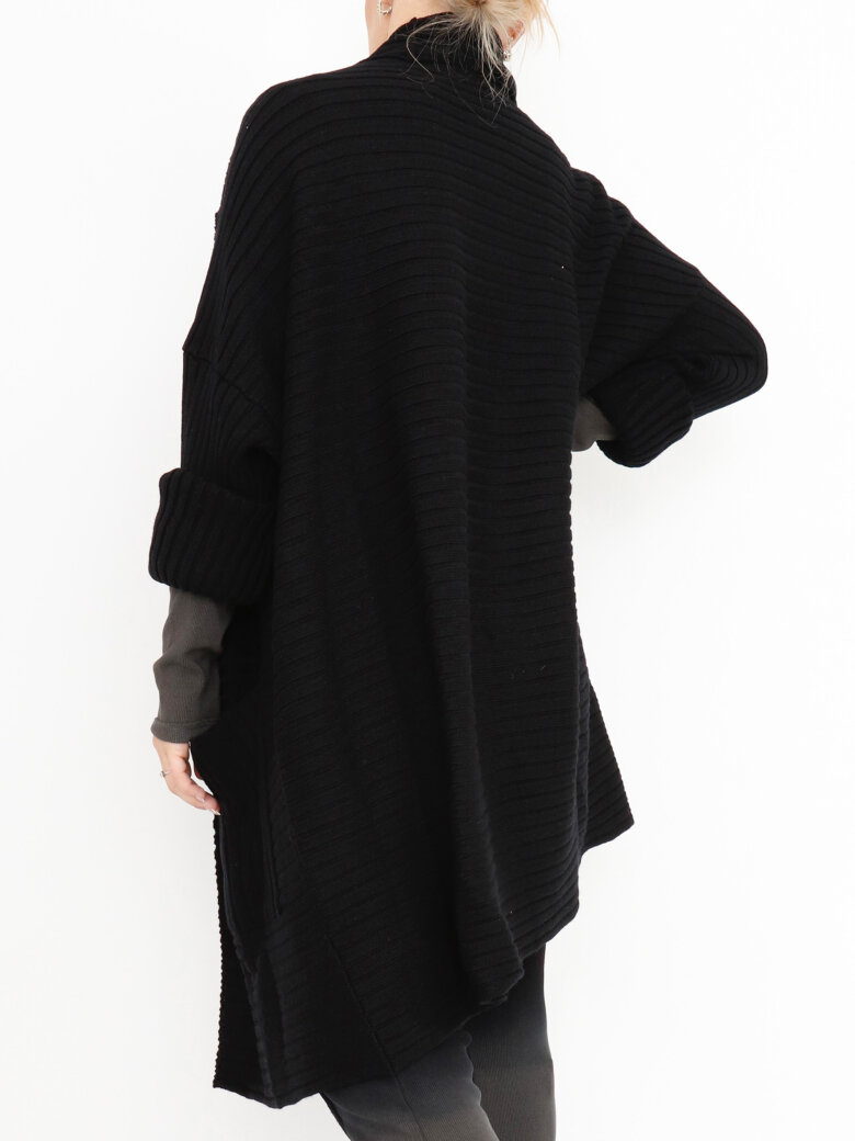 Sort Aarhus - Strikket cardigan i merino uld med lommer og thumb opening