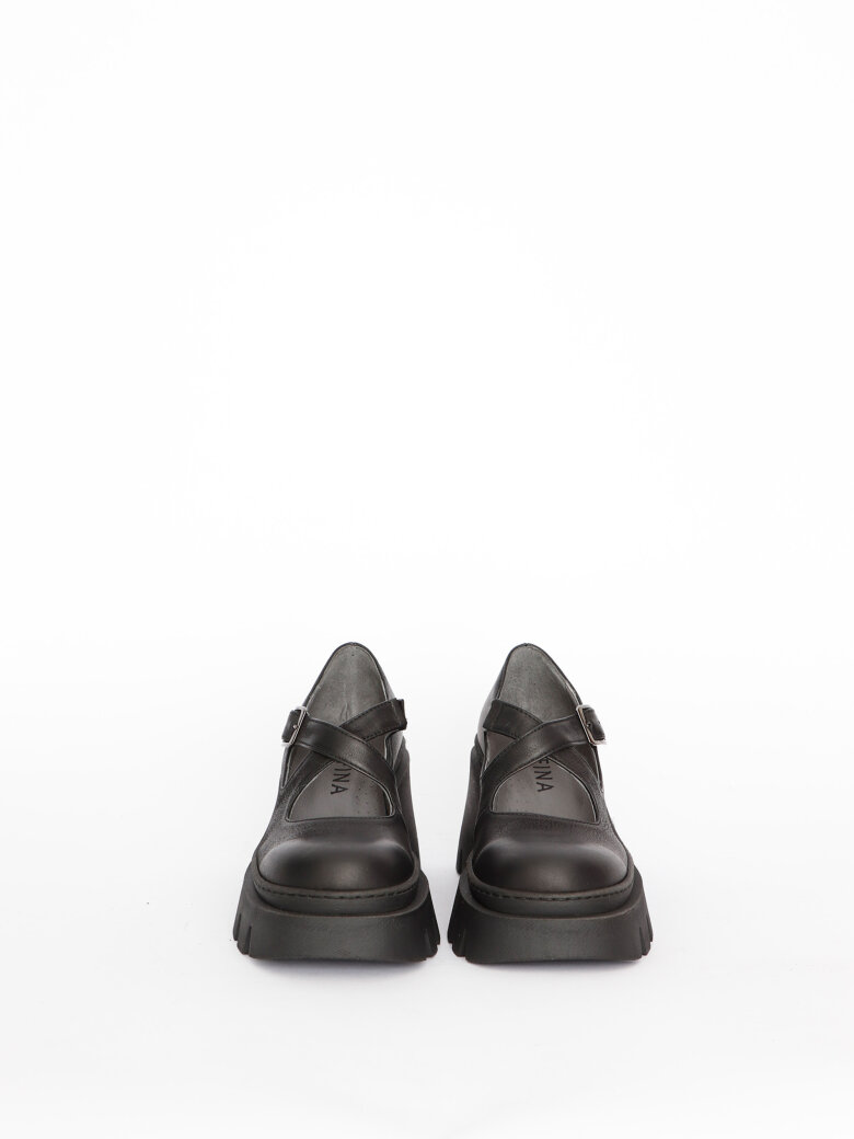 Lofina - High heeled shoe with a buckle