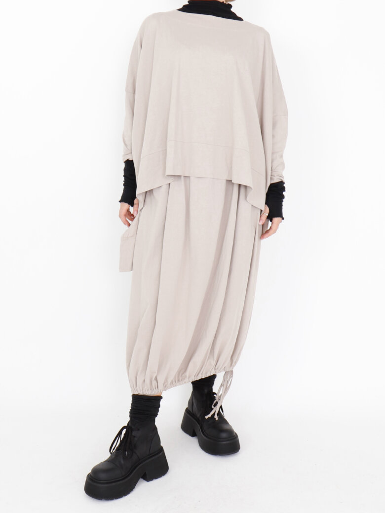 Sort Aarhus - Asymmetrisk bluse