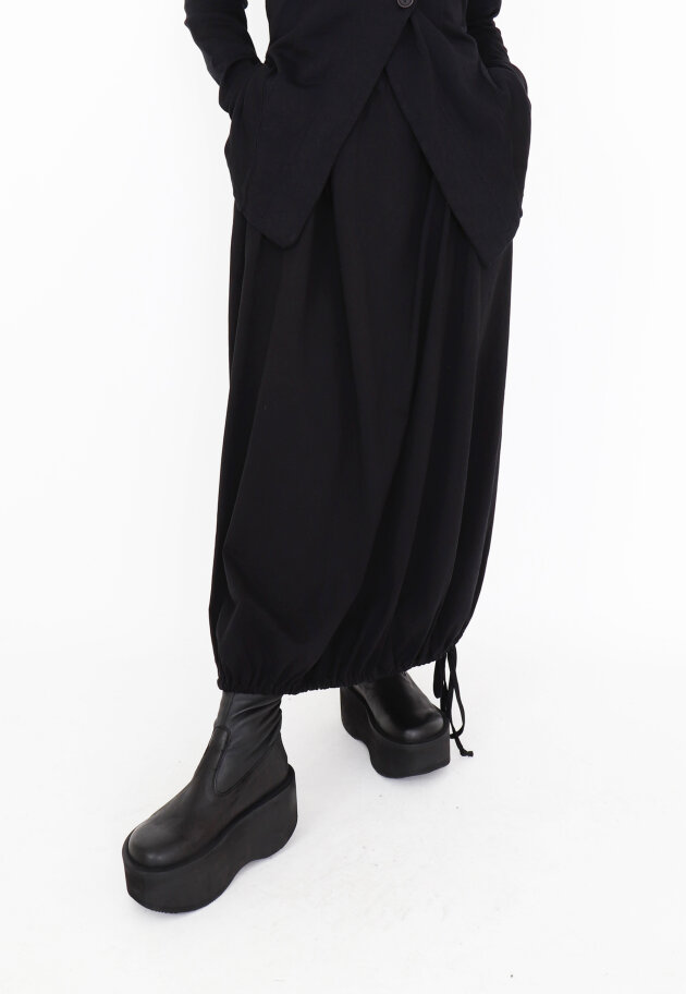 Sort Aarhus - Skirt with elastic waist band and pockets Sort Aarhus - Skirt with elastic waist band and pockets