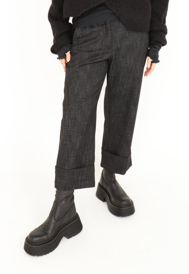 Sort Aarhus - 3/4 length cuffed pants with pockets Sort Aarhus - 3/4 length cuffed pants with pockets