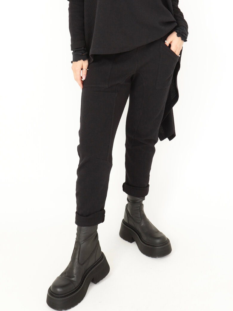 Sort Aarhus - Ribbed pants in organic cotton