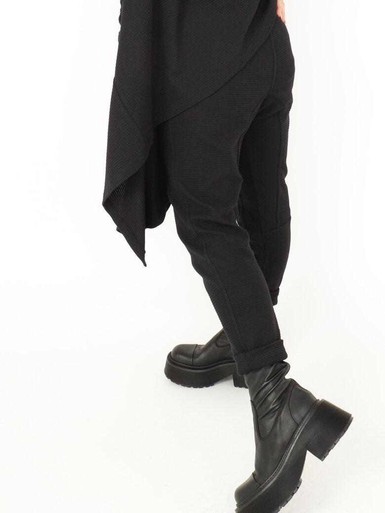 Sort Aarhus - Ribbed pants in organic cotton