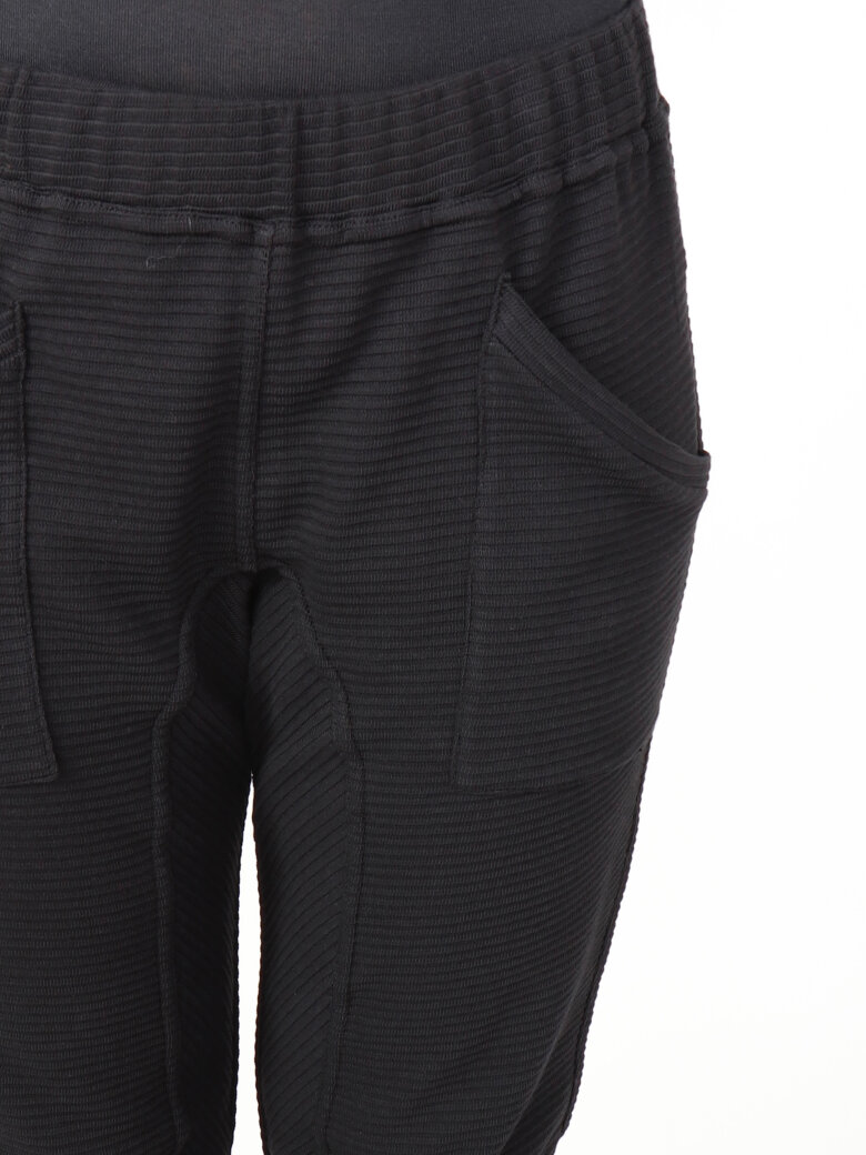 Sort Aarhus - Ribbed pants in organic cotton