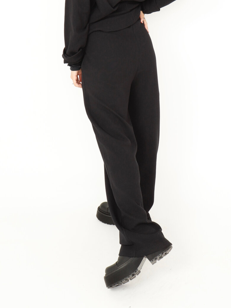 Sort Aarhus - Ribbed pants in organic cotton