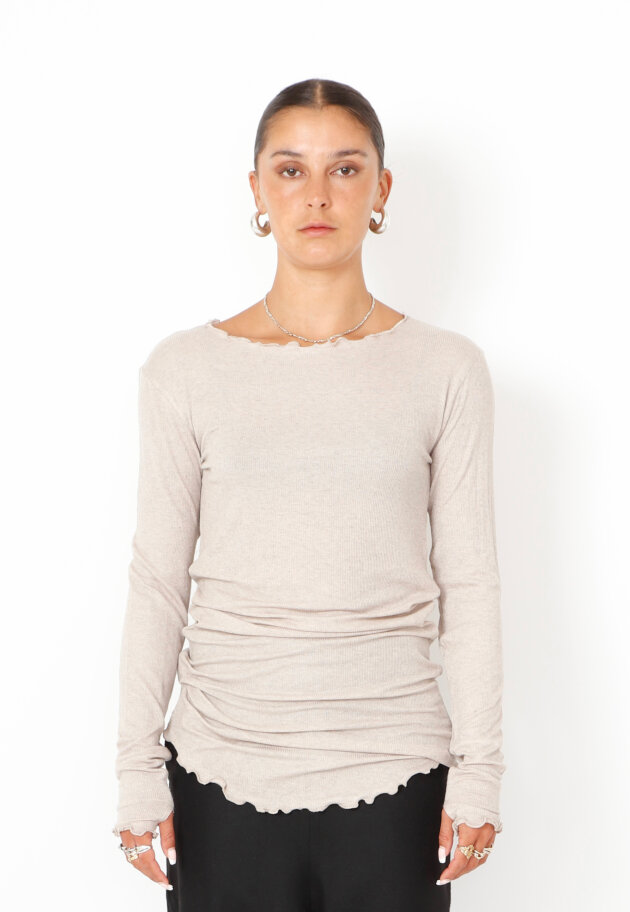 Sort Aarhus - Blouse with boat neckline and thumb opening Sort Aarhus - Blouse with boat neckline and thumb opening