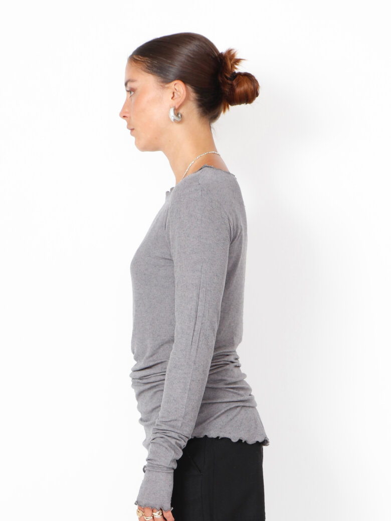 Sort Aarhus - Blouse with boat neckline and thumb opening