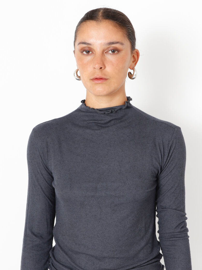 Sort Aarhus - Bluse med rullekrave og thumb-opening