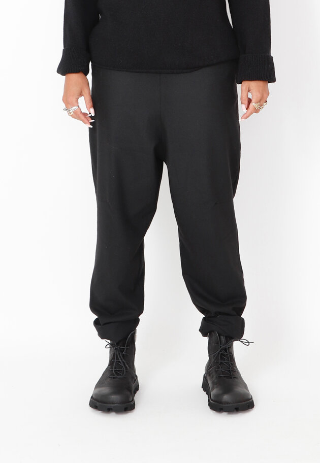 Sort Aarhus - Baggy pants in wool with pockets Sort Aarhus - Baggy pants in wool with pockets