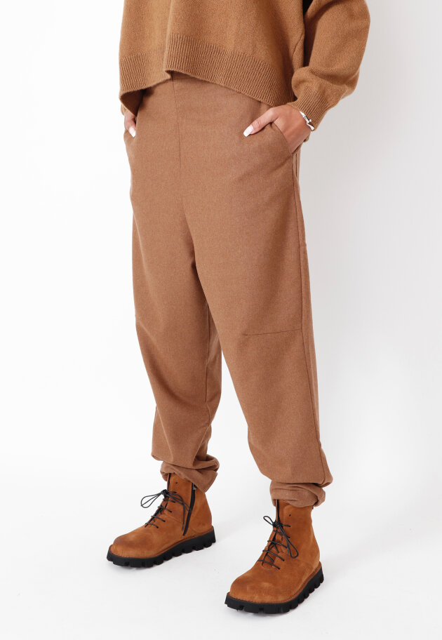 Sort Aarhus - Baggy pants in wool with pockets Sort Aarhus - Baggy pants in wool with pockets