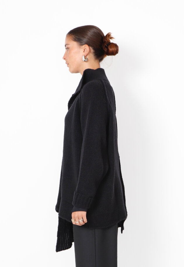Sort Aarhus - Knitted blouse/cardigan in merino wool