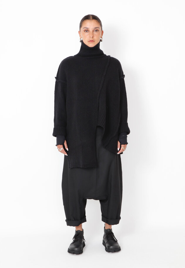 Sort Aarhus - Strikket oversize bluse i merinould