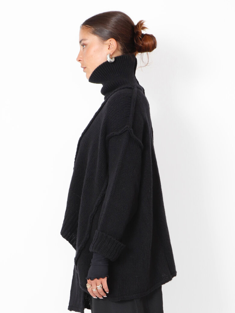 Sort Aarhus - Knitted oversize blouse