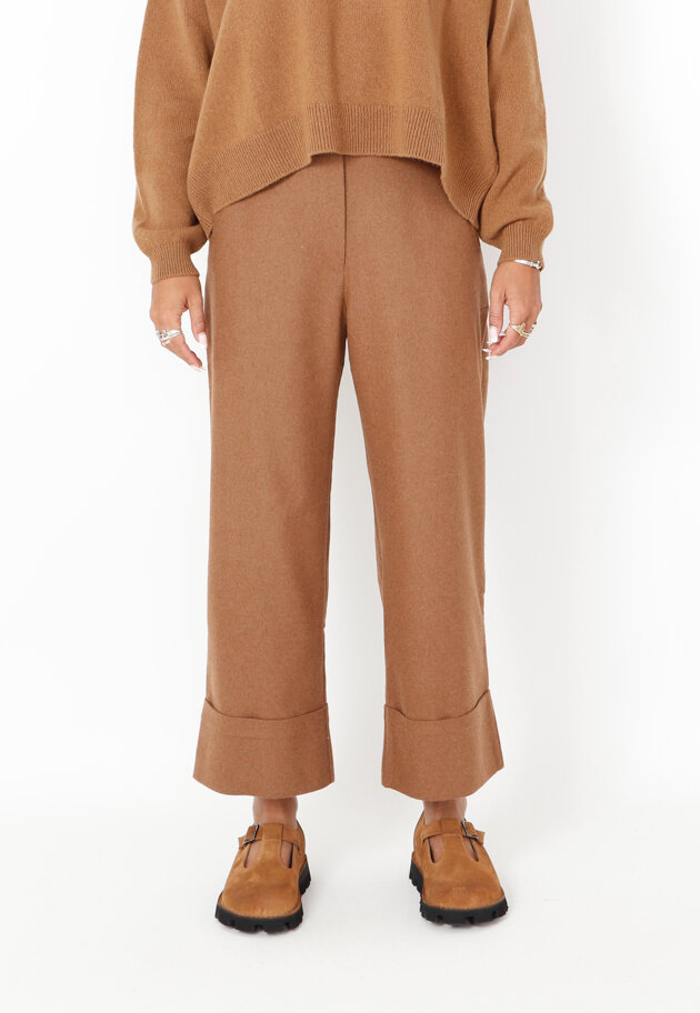 Sort Aarhus - 3/4 pants with turned-up hems in a wool mix Sort Aarhus - 3/4 pants with turned-up hems in a wool mix