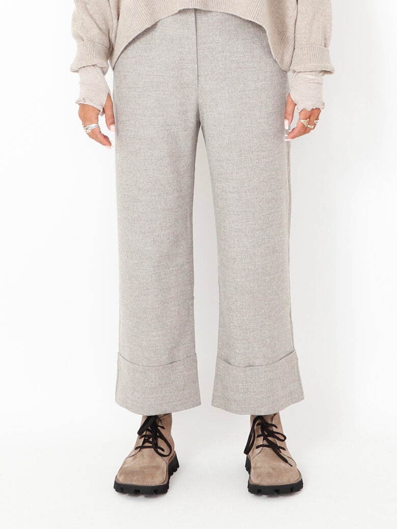 Sort Aarhus - 3/4 pants with turned-up hems in a wool mix