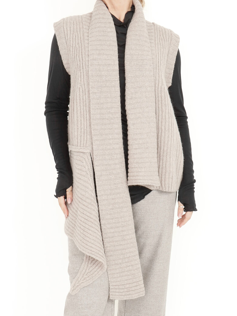 Sort Aarhus - Knitted vest in merino wool
