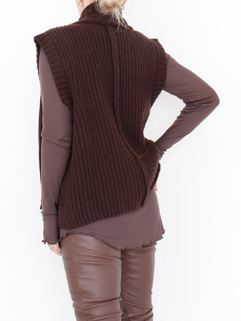 Sort Aarhus - Knitted vest in merino wool