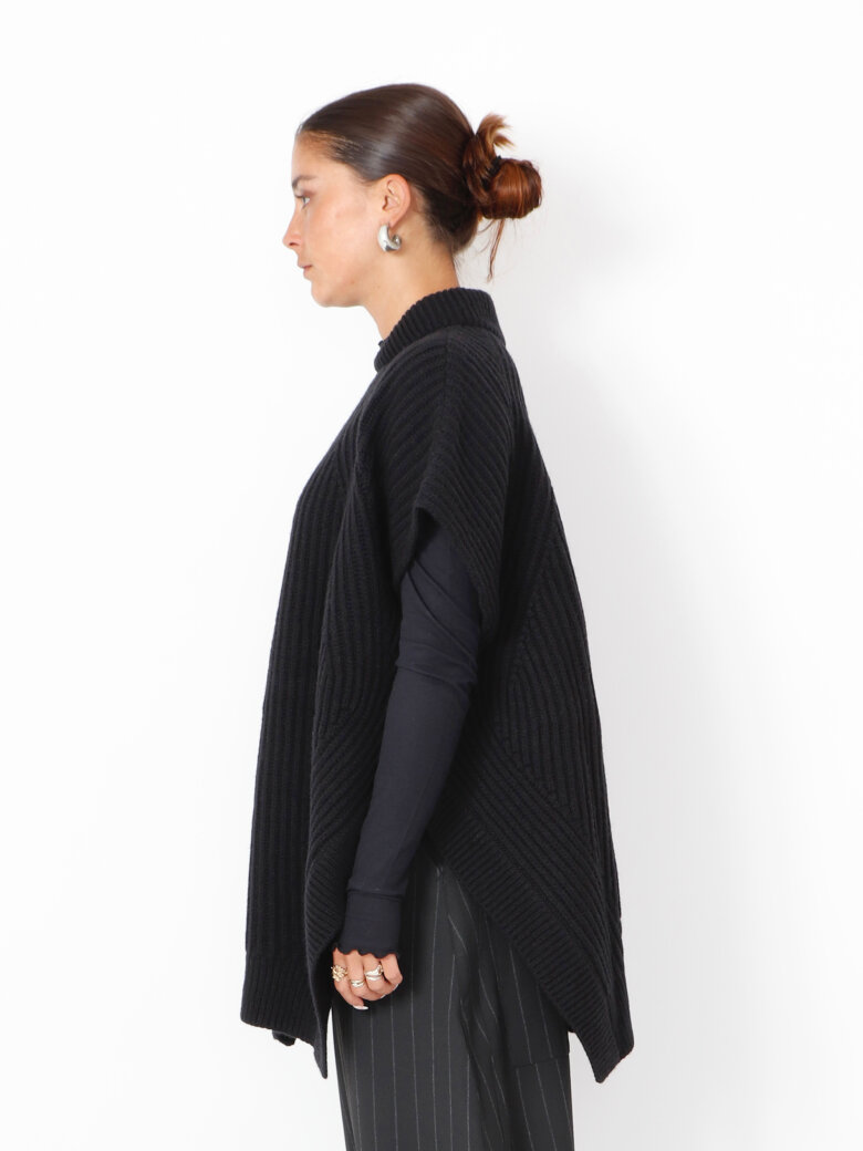 Sort Aarhus - Knitted oversize vest