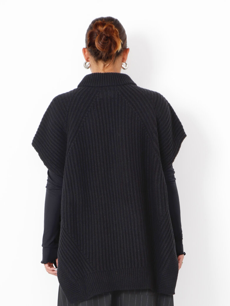 Sort Aarhus - Knitted oversize vest