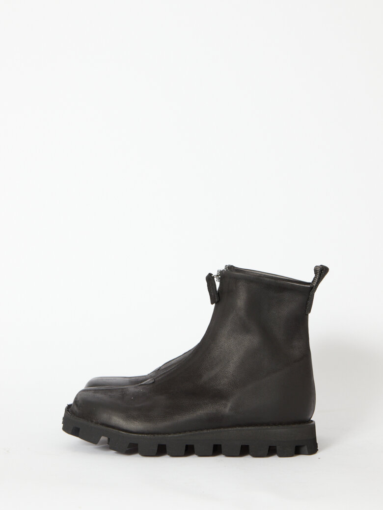 Lofina - PRE ORDER! Støvle med front-lynlås