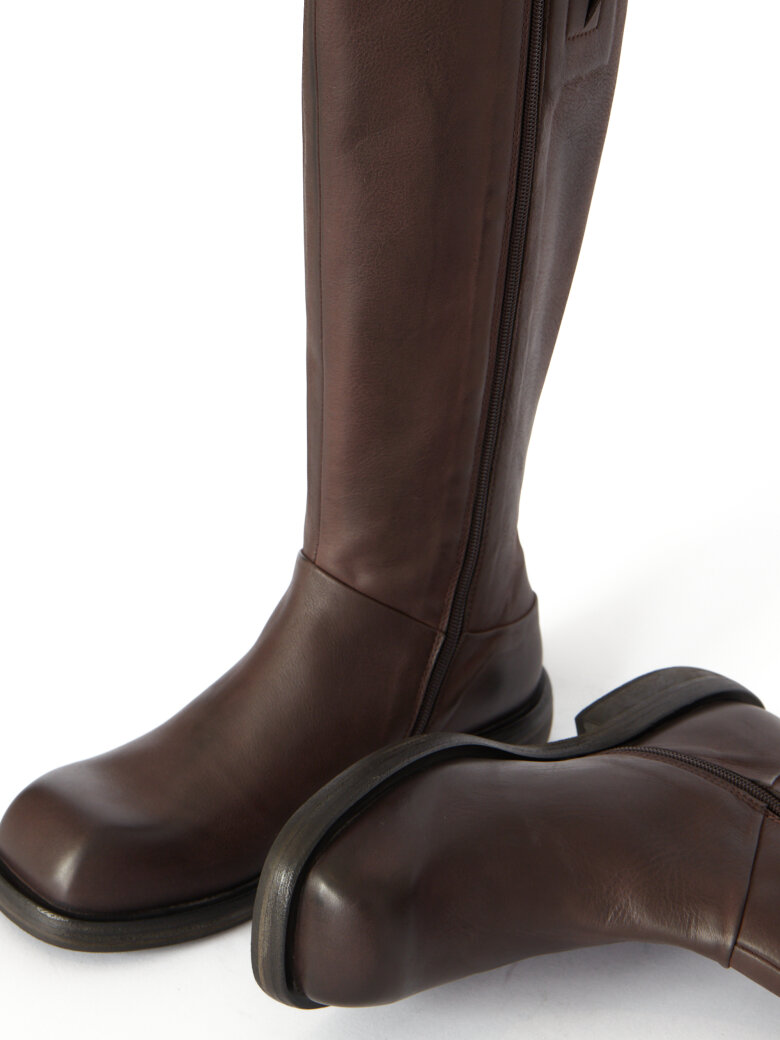 Lofina - Long boot with a leather sole