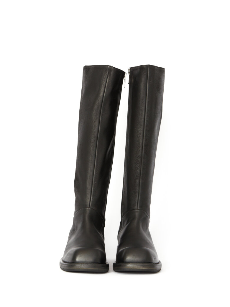 Lofina - Long boot with zipper and a leather sole