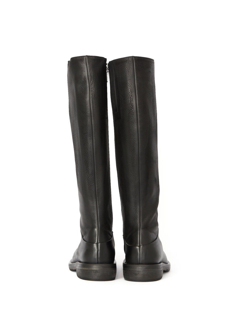 Lofina - Long boot with zipper and a leather sole