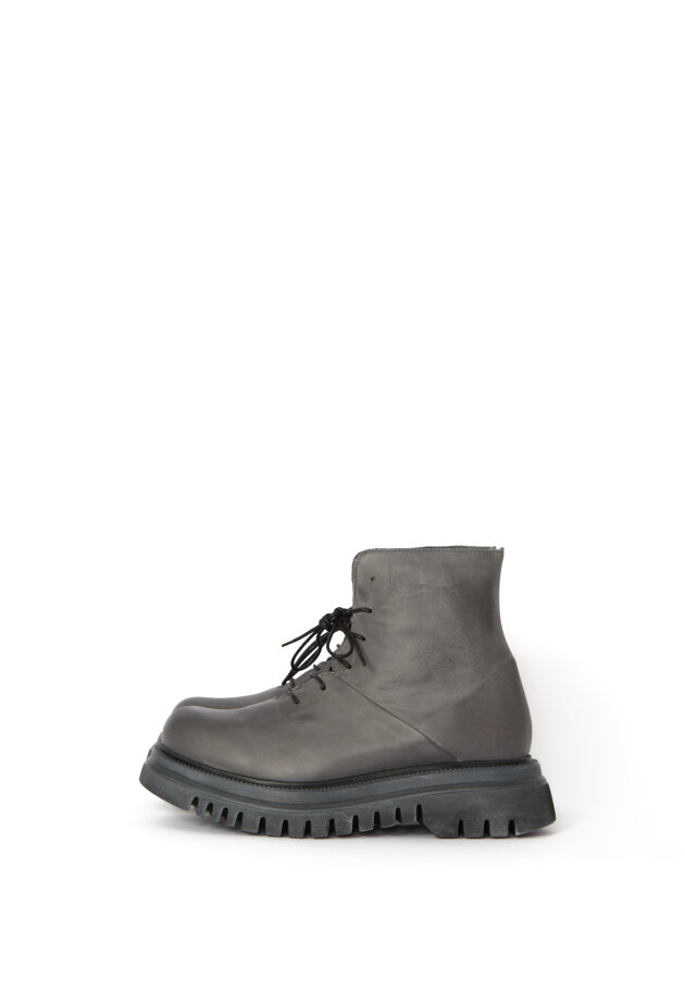 Lofina - Boot with laces and zipper Lofina - Boot with laces and zipper