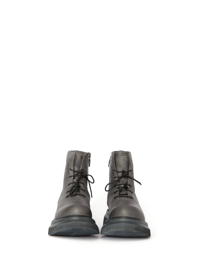 Lofina - Boot with laces and zipper