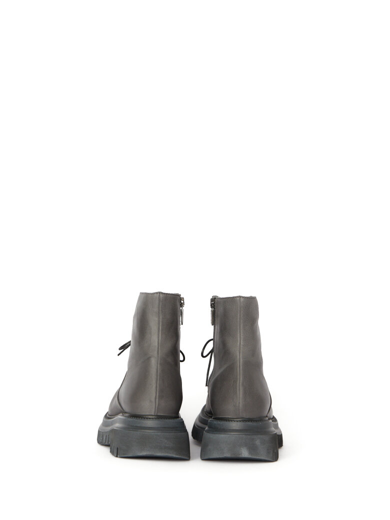Lofina - Boot with laces and zipper