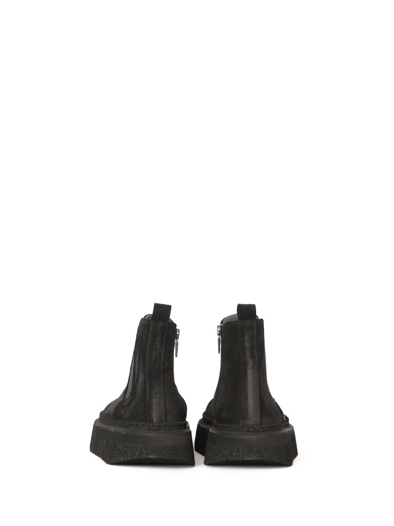 Lofina - Low boot in suede with zipper and elastics