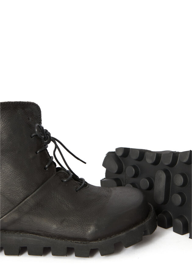 Lofina - Boot with laces