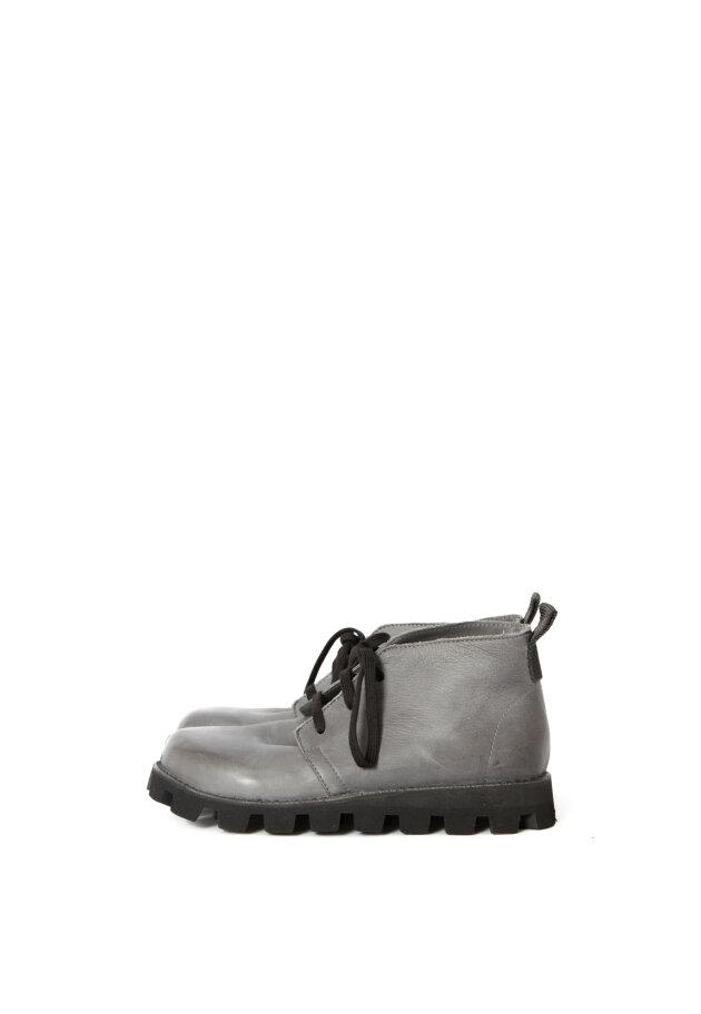 Lofina - PRE ORDER! Kort støvle med snøre