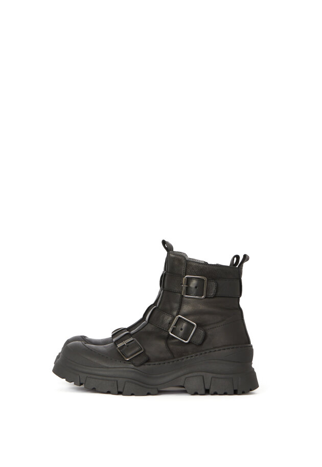 Lofina - Boot with zipper and buckles