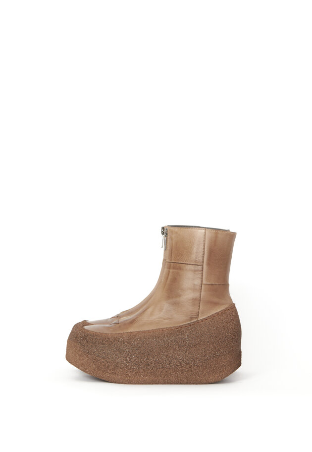 Lofina - Boot with front zipper Lofina - Boot with front zipper