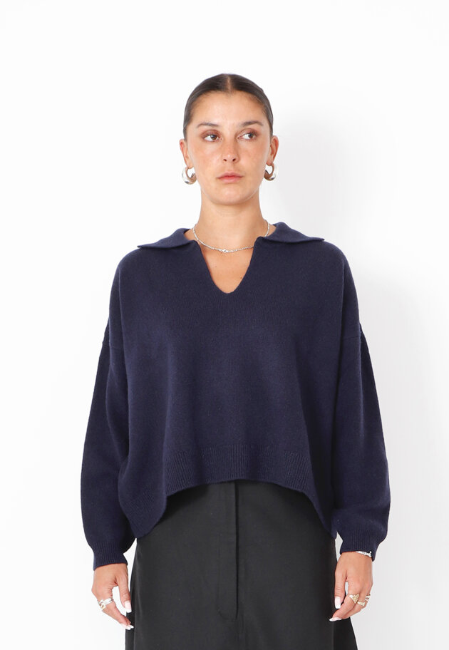 Sort Aarhus - Knitted polo in merino wool Sort Aarhus - Knitted polo in merino wool