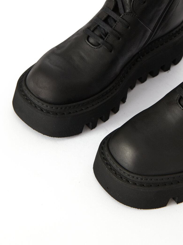 Lofina - Boot with laces and zipper