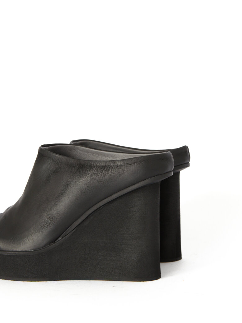 Sort Aarhus - Open shoe with platform sole