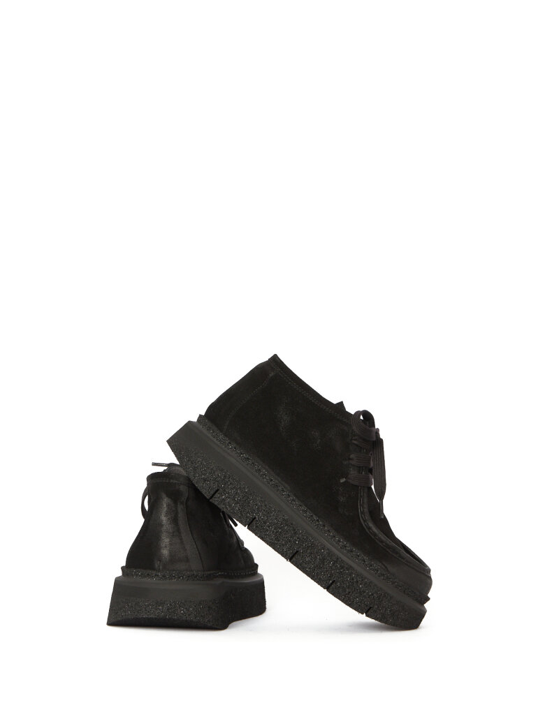Lofina - Low suede boot with laces